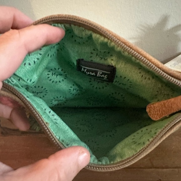 Myra Bag - Cosmetic Bag Hawaiian Print with Cowhide - Picture 4 of 4